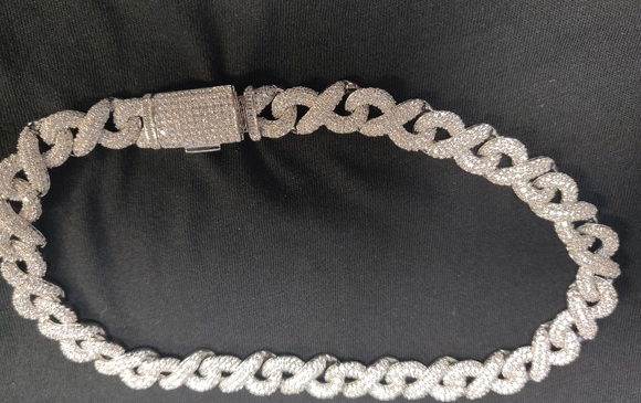 Infinity Cuban Chain - Picture 2 of 2